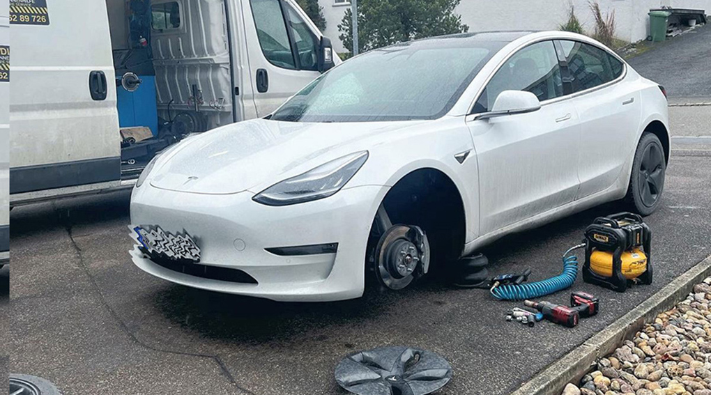 Schnelle Hilfe bei einer Reifenpanne in Heilbronn. Sanovi Reifennotdienst - 24h Notruf +49 (0) 176 862 897 26